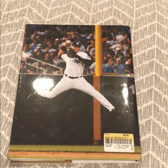 DEREK JETER - Picture 2 of 2